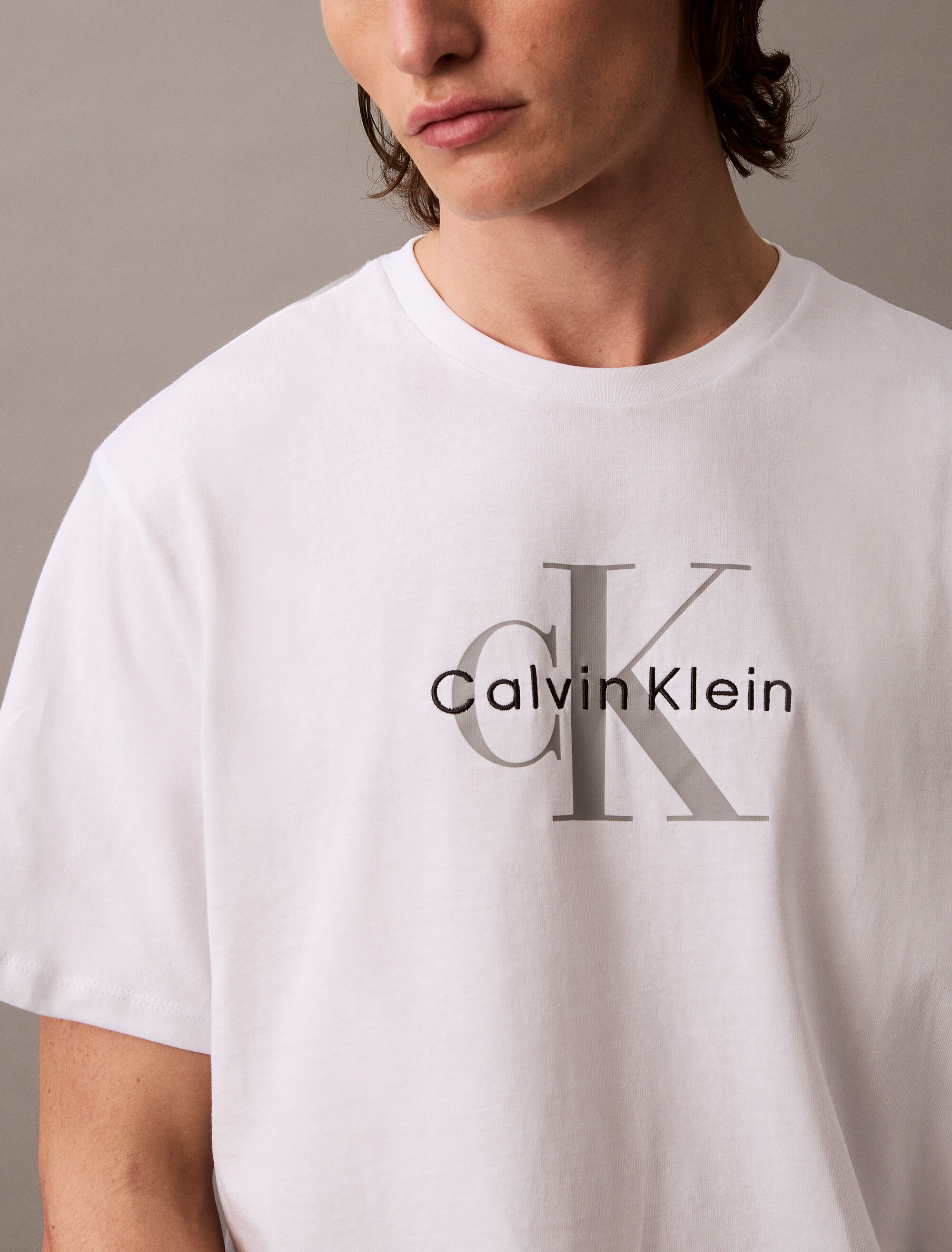 Monogram T-shirt | white | Calvin Klein Taiwan