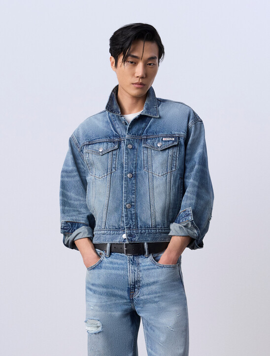 Jung Kook for Calvin Klein 90s 牛仔夾克
