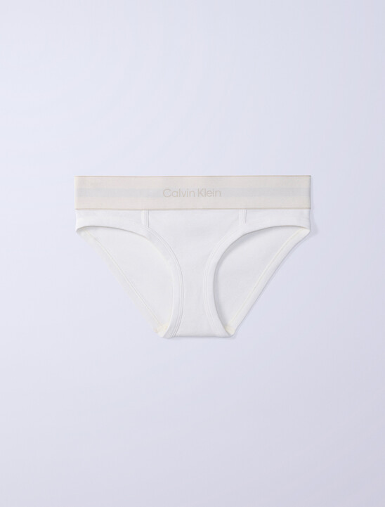Jung Kook for Calvin Klein 比基尼內褲