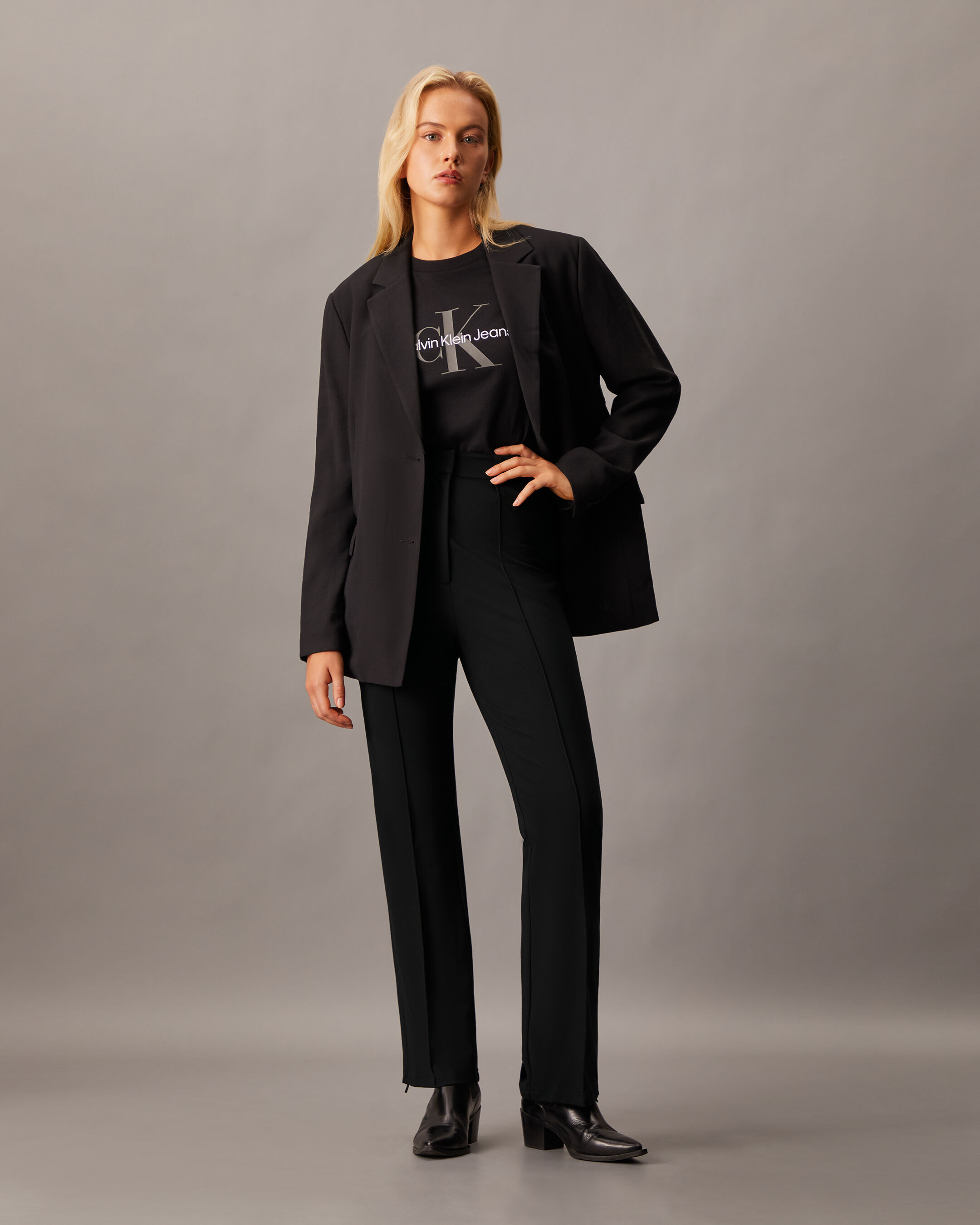 ★ ★ Women's High Rise Flare Milano Pants Black High Rise Flare Milano Pants | black | Calvin Klein Taiwan