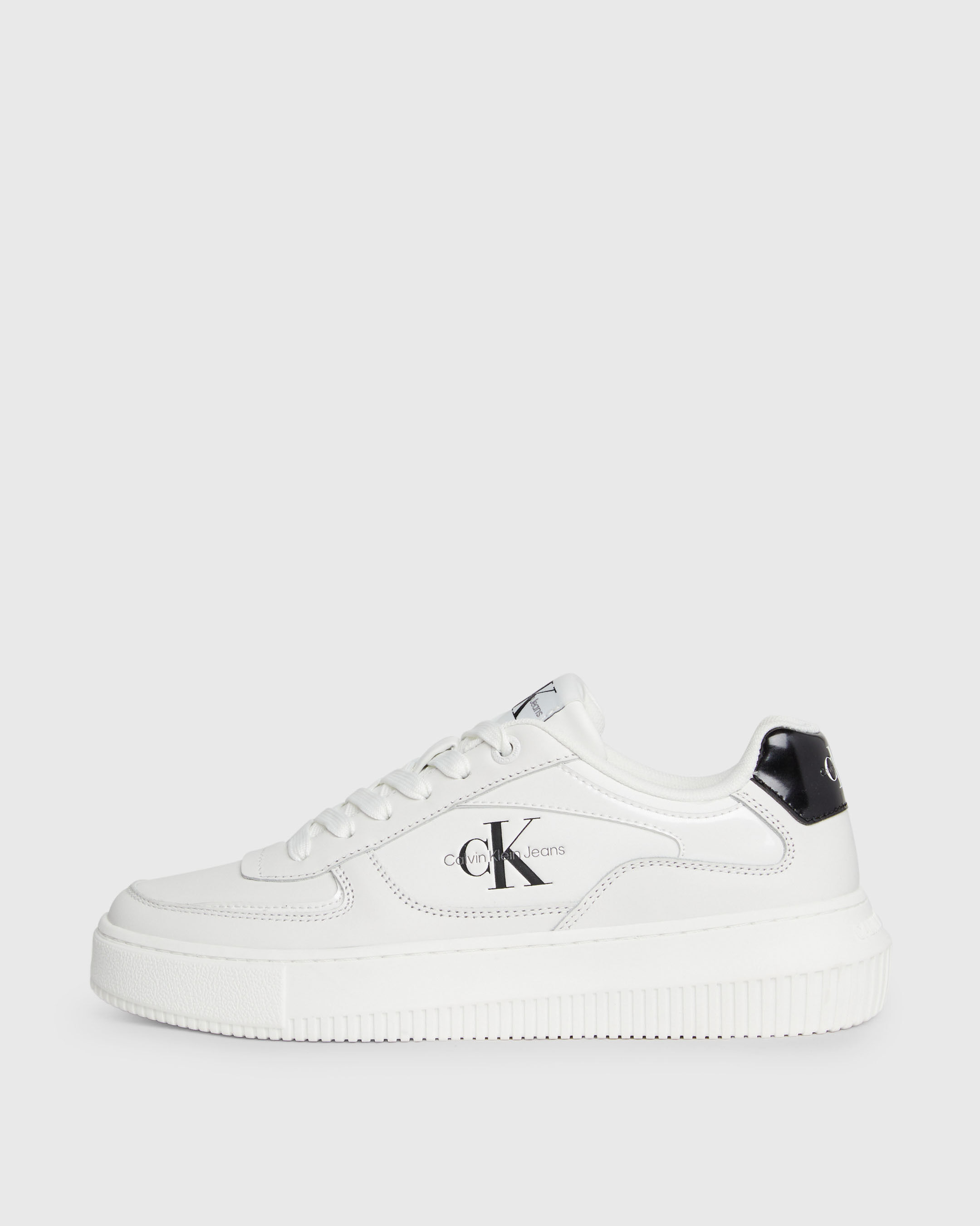 Calvin klein clearance jeans sneakers white