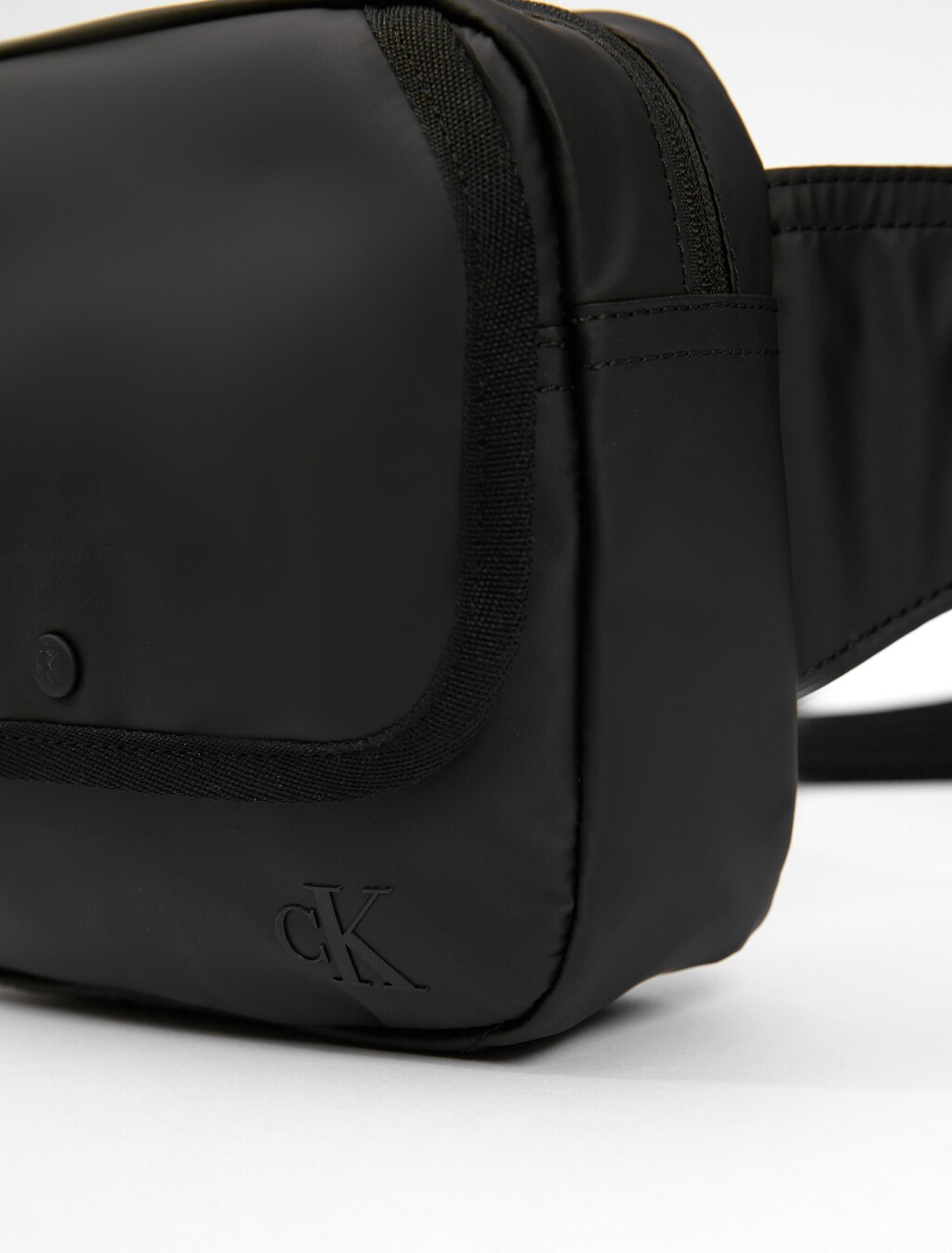 Ultralight Rubberized Waist Bag, BLACK, hi-res