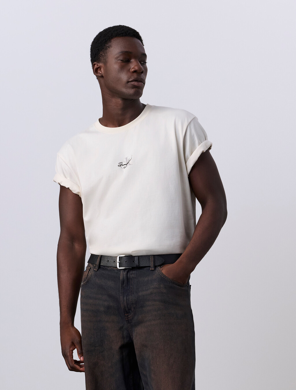 Jung Kook for Calvin Klein Monologo T 恤, LILY, hi-res