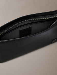 Saffiano 標誌拉鍊收納包附手把, Black, hi-res