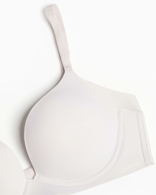 INVISIBLES LINE EXTENSION 塑形低 V 胸罩