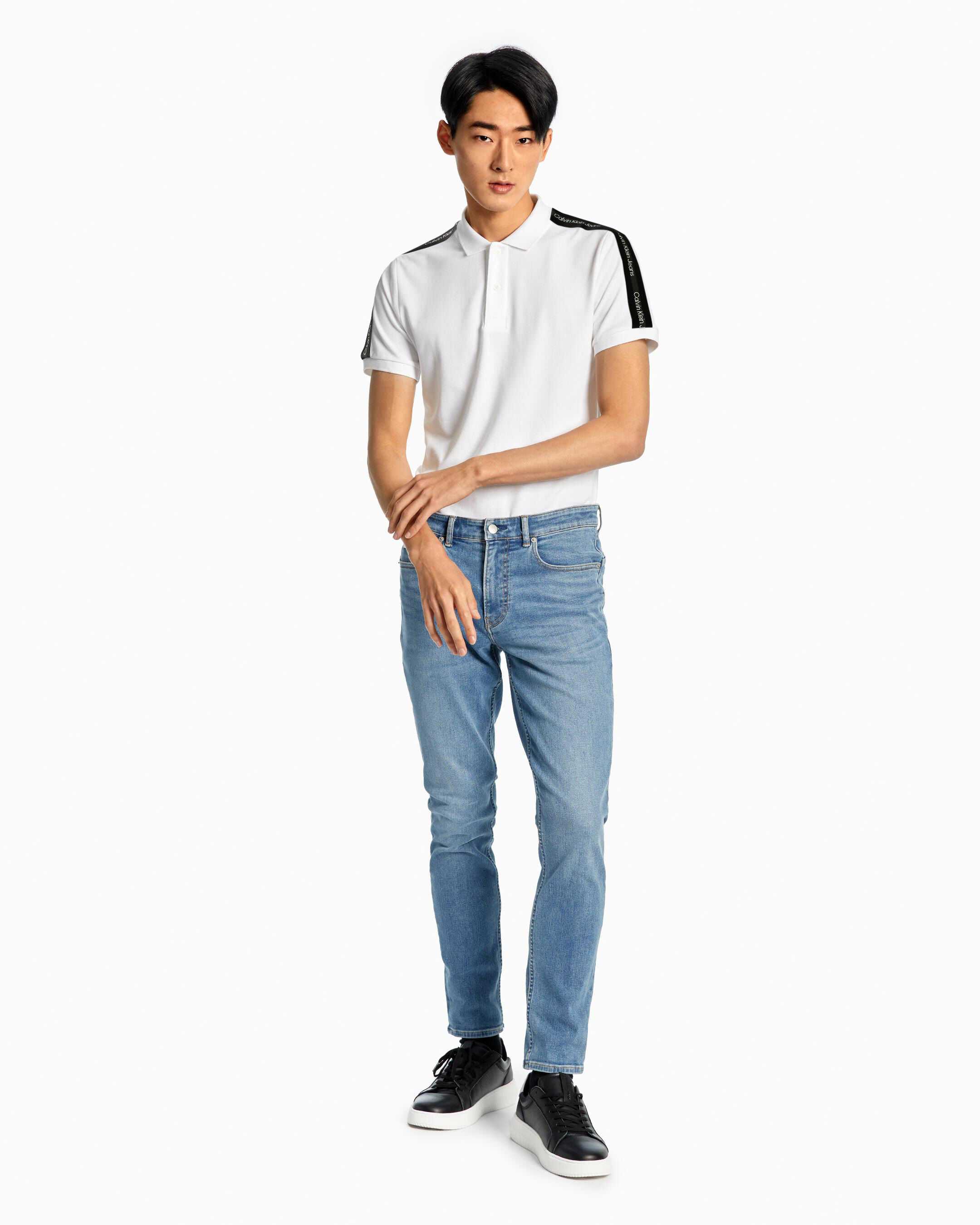 Calvin klein marvin logo best sale