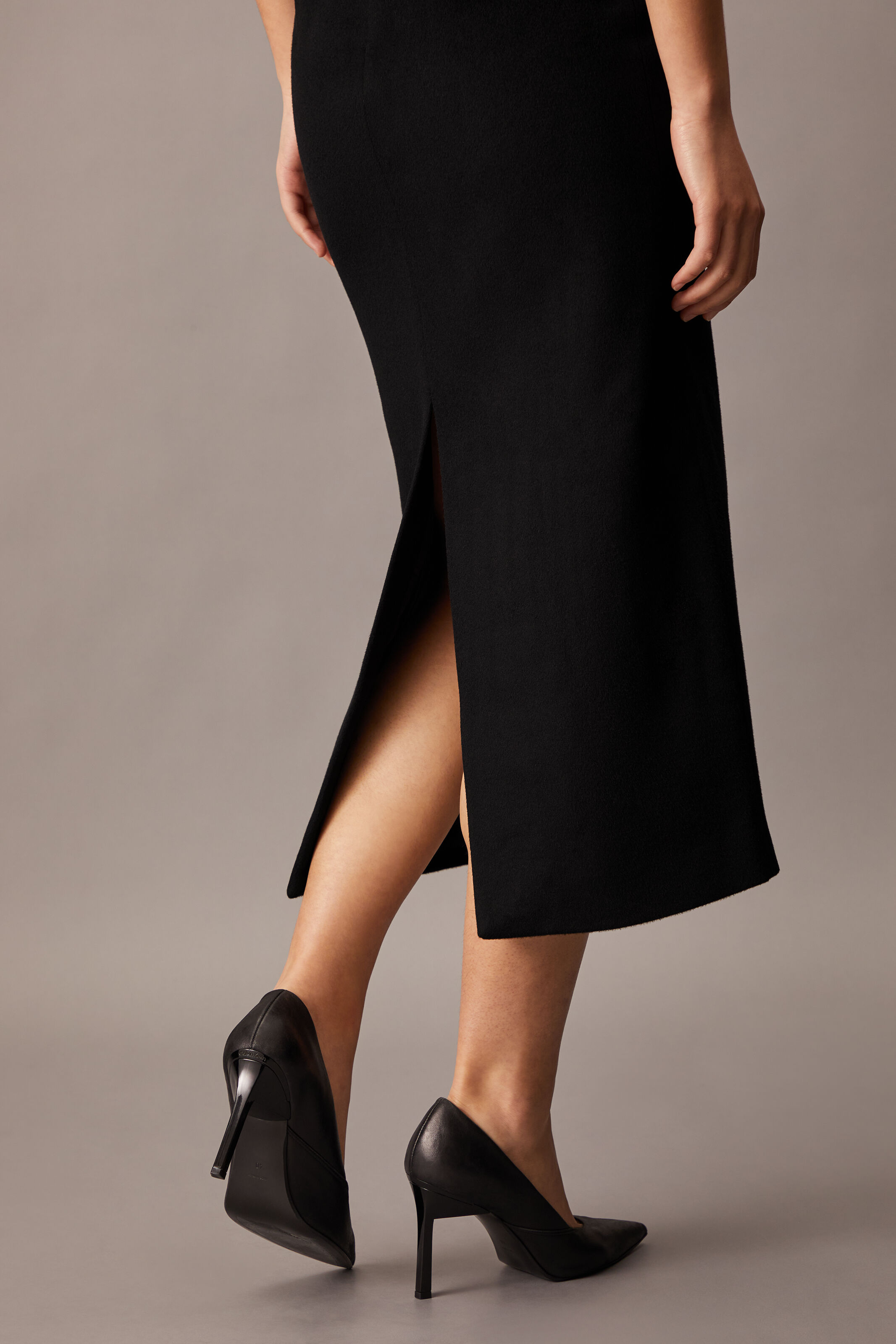 Brushed Wool Pencil Skirt | black | Calvin Klein Taiwan