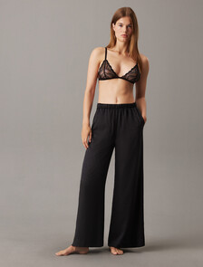 Sensual Satin 緞面 Monogram 提花寬筒長褲, 18345 HOLIDAY SHINE+BLACK, hi-res
