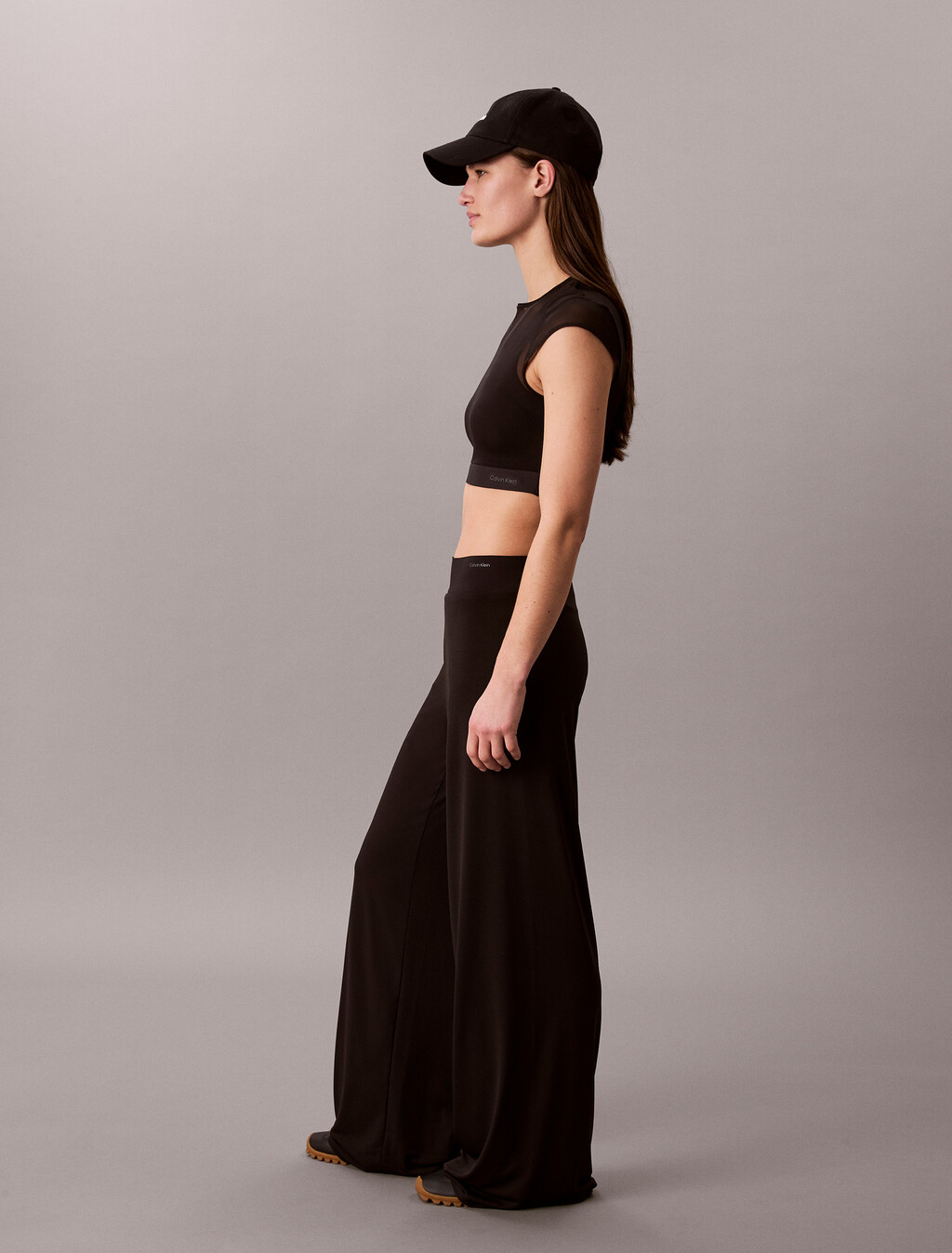 運動性能寬筒塑身長褲, Black, hi-res