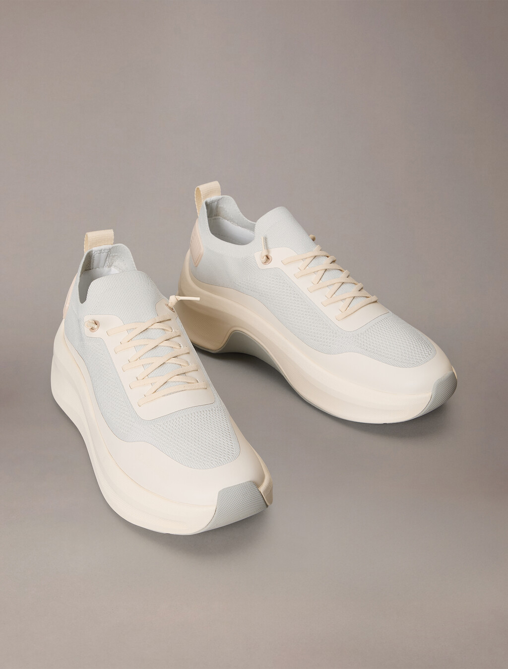 網眼厚底襪套跑步鞋, Vaporous White/Light Cashew, hi-res