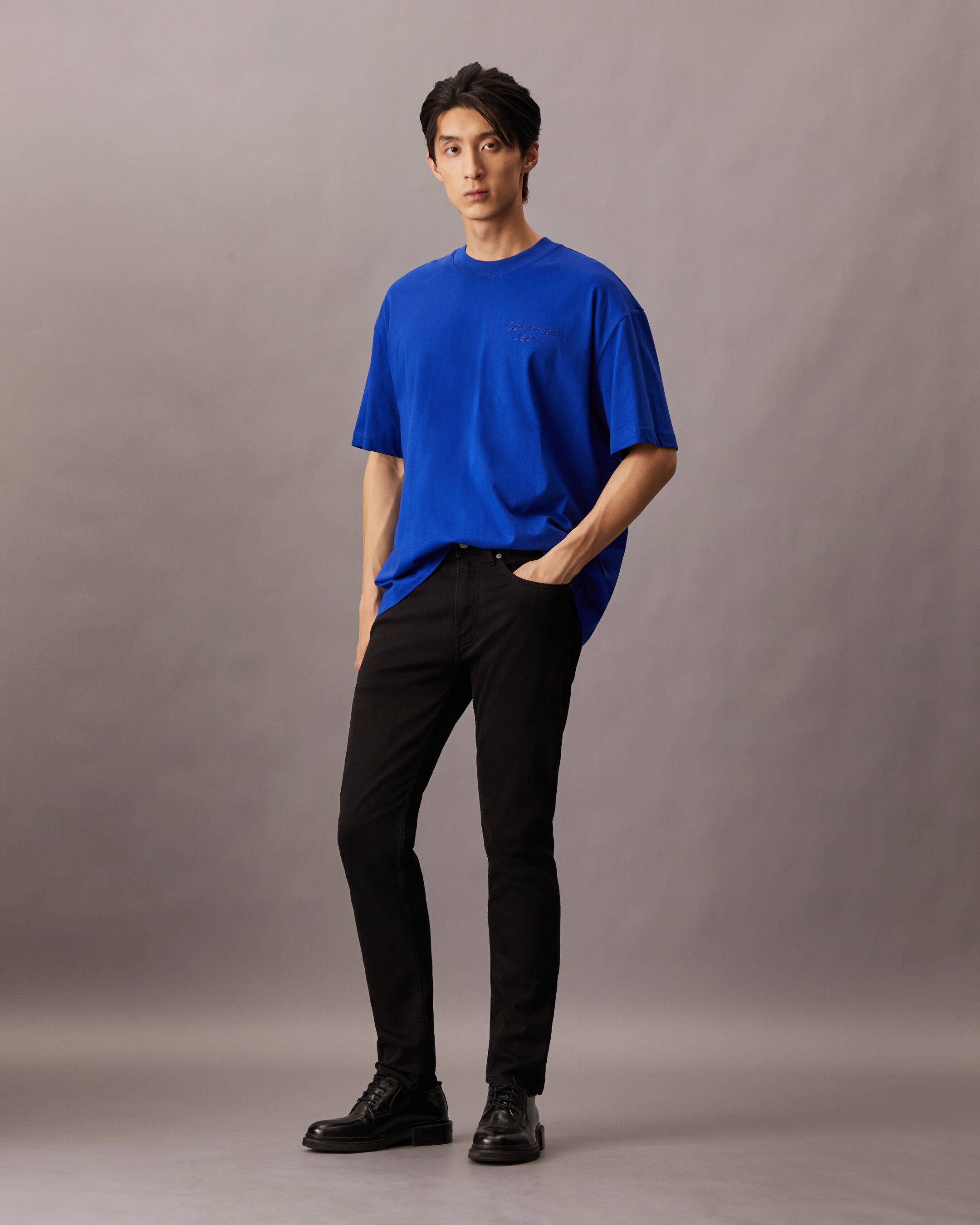Hero Modern Boxy Tee | white | Calvin Klein Taiwan
