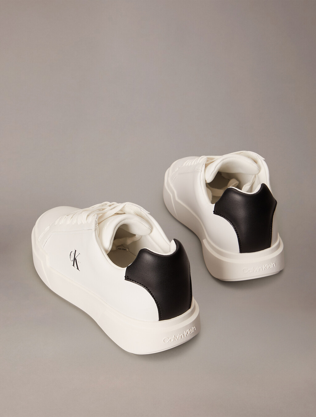 皮革耐用抓地 NYC 運動鞋, White/Black/White, hi-res