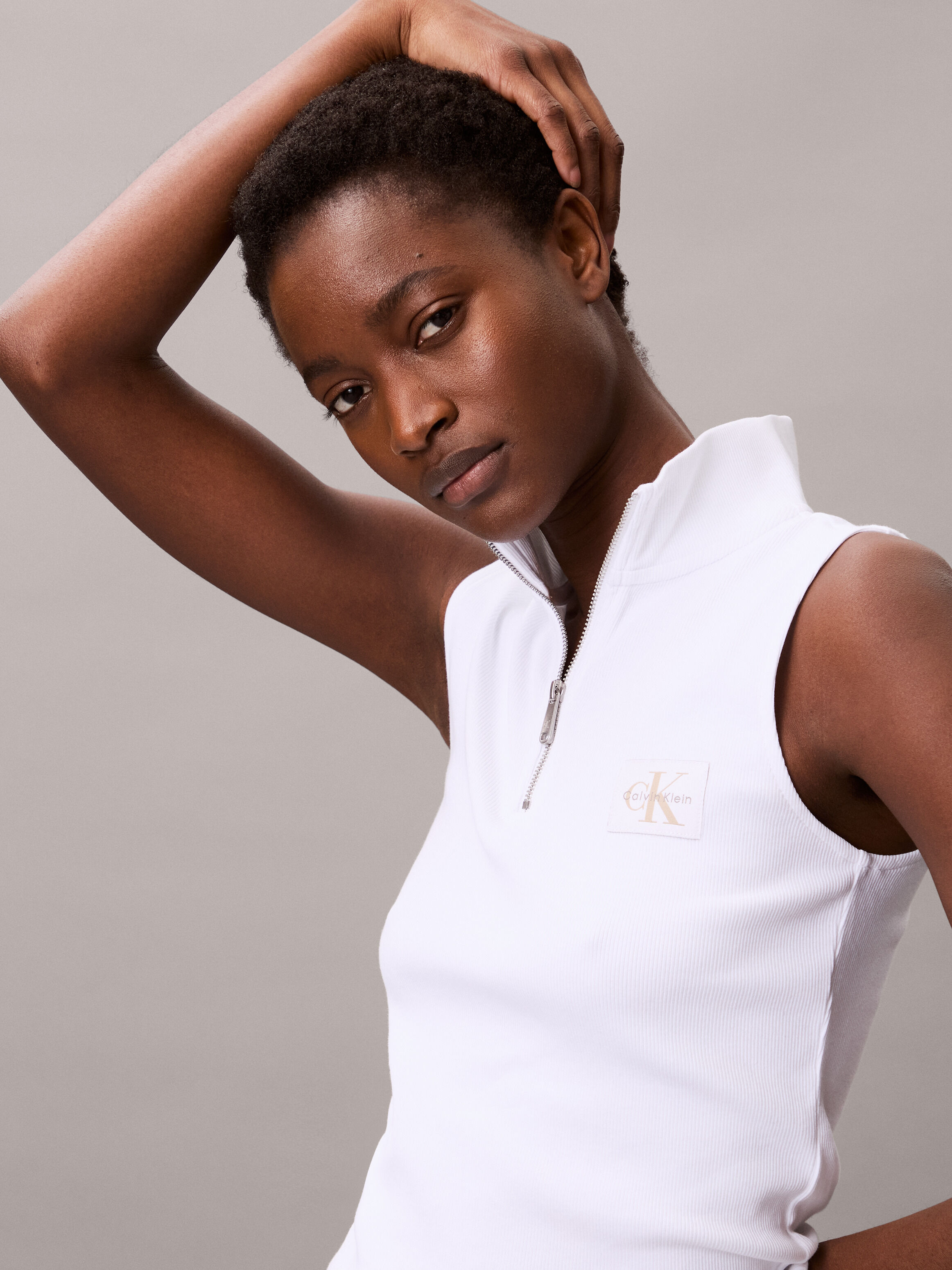 値下げ【新品未使用】MONOHA 24SS Organza sleeveless Sleeveless Quarter Zip Top | white | Calvin Klein 台灣