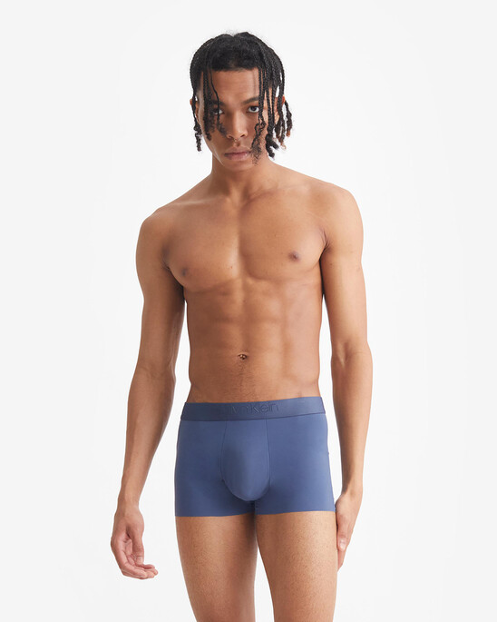 Calvin Klein CK Black Raw Cut 回收低腰貼身四角褲
