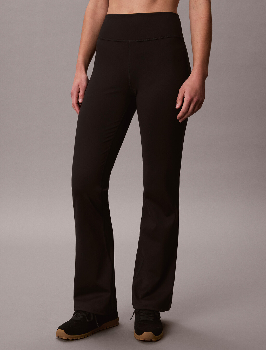 Quick-Dry Flared Gym Leggings, Black, hi-res