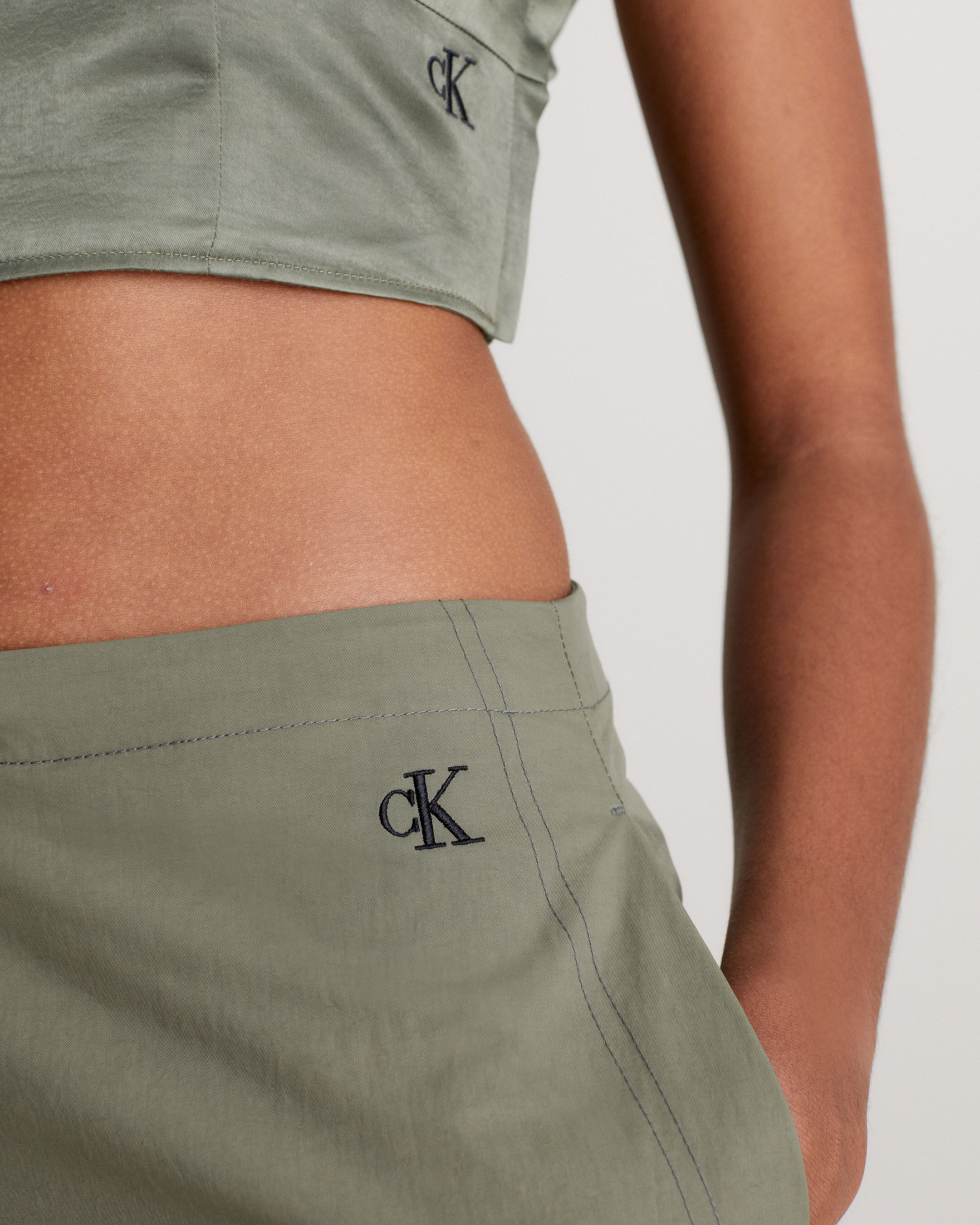 Hot pants clearance calvin klein