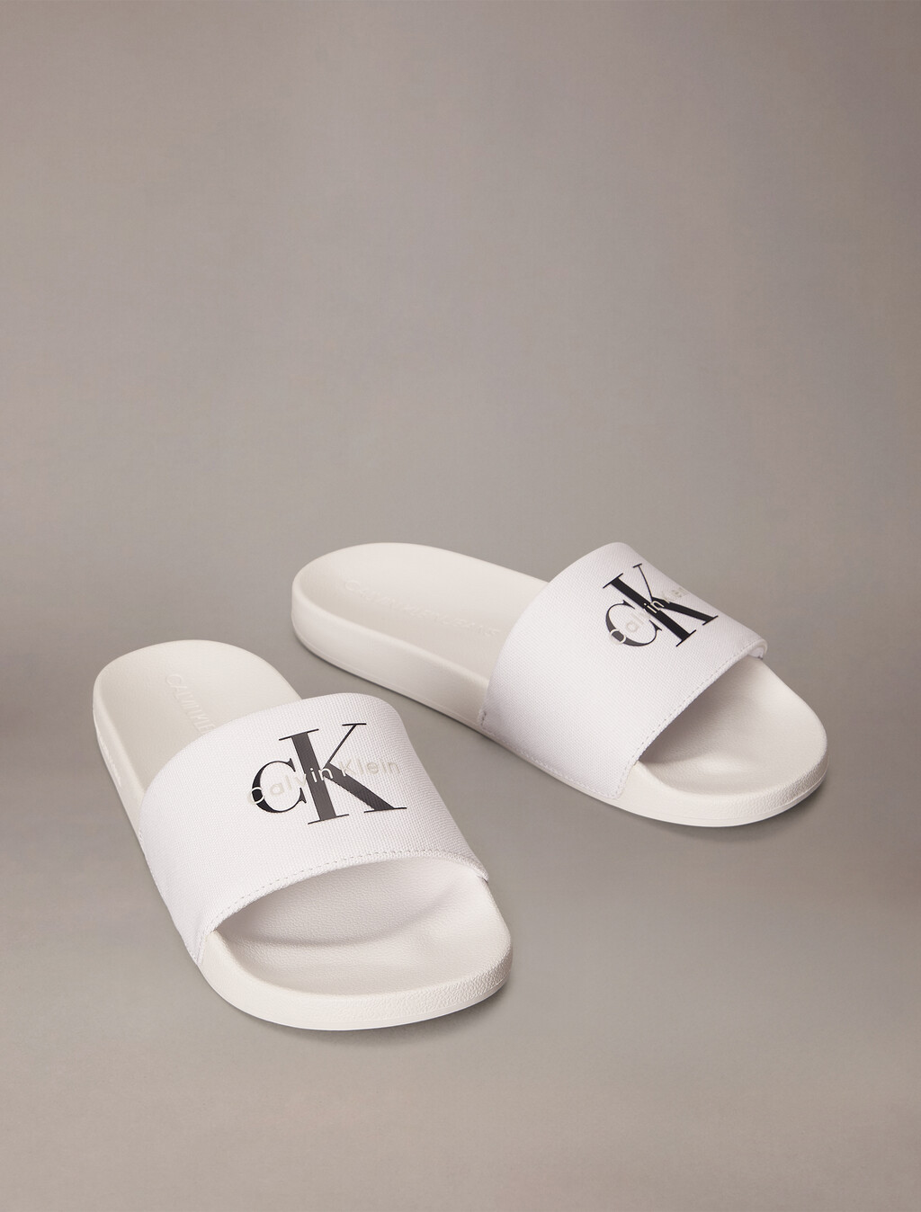 Canvas Logo Sliders, Bright White/Black, hi-res