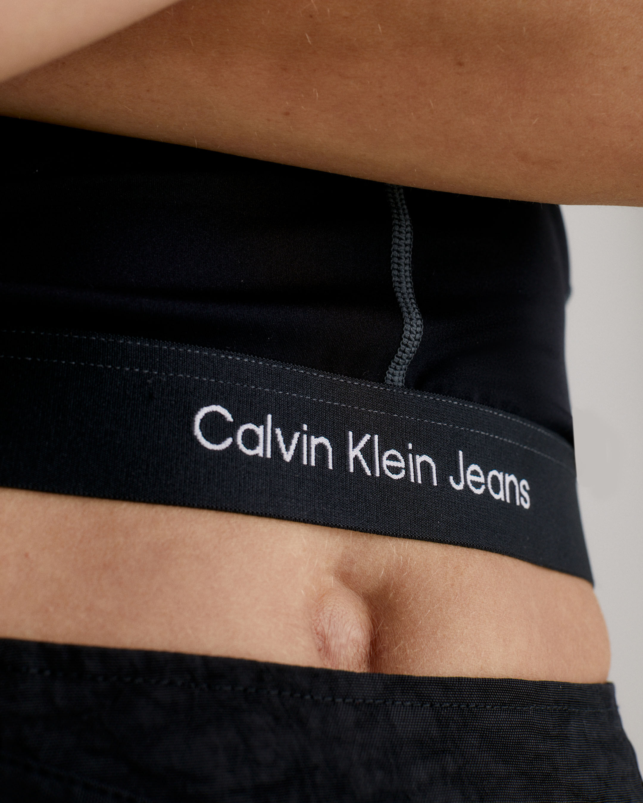 Women s T shirts Calvin Klein Taiwan