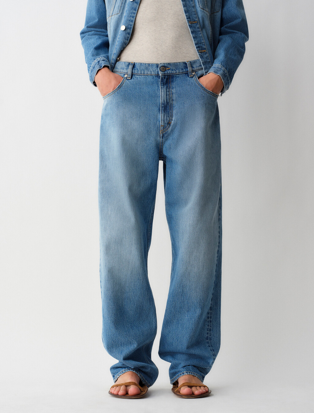 05 Low Rise Wide Leg Jeans, Light Blue, hi-res