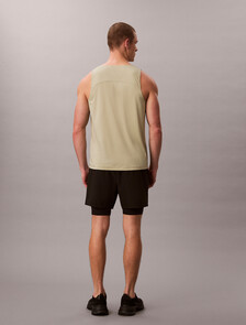 抗潑水 2 合 1 健身短褲, Black, hi-res