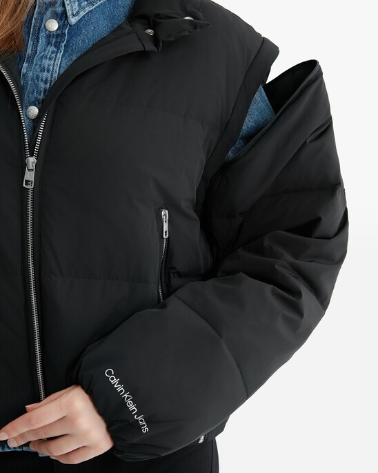 Feminine Detailing 輕盈羽絨外套