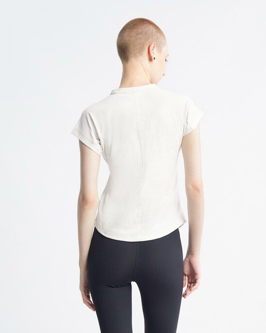 CK ATHLETIC 合身 T 裇