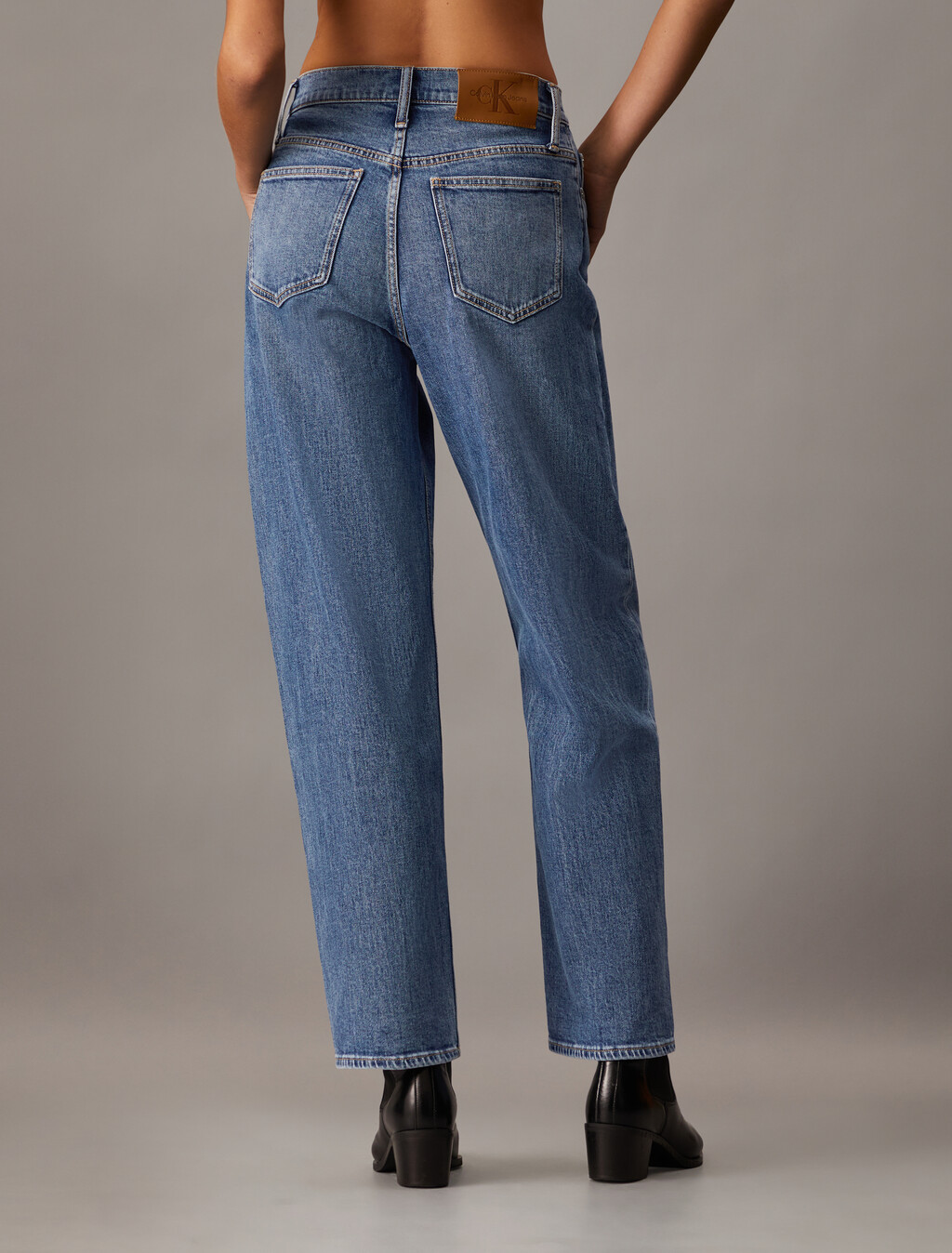 Sustainable High Rise Loose Jeans, Denim Medium, hi-res