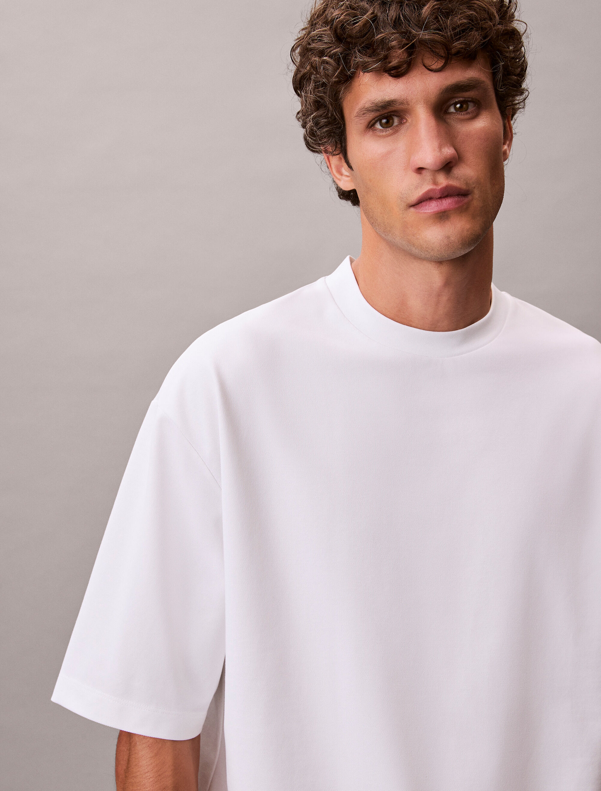 Embossed Monogram Cooling Pique Relaxed Tee | white | Calvin Klein