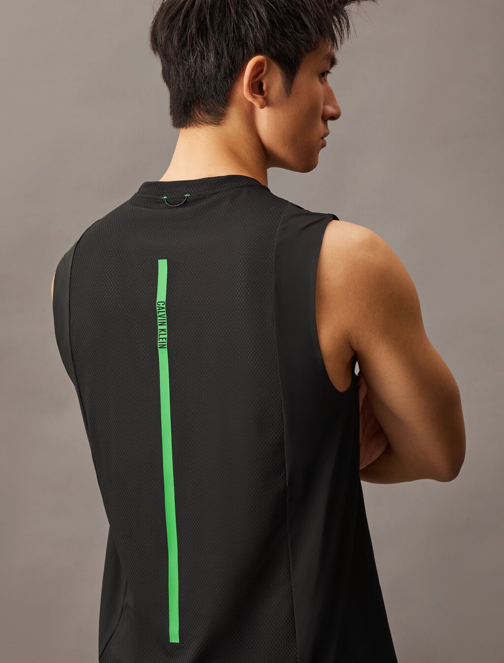 基本款打底背心, BLACK W/ BLOSSOM GREEN LOGO, hi-res