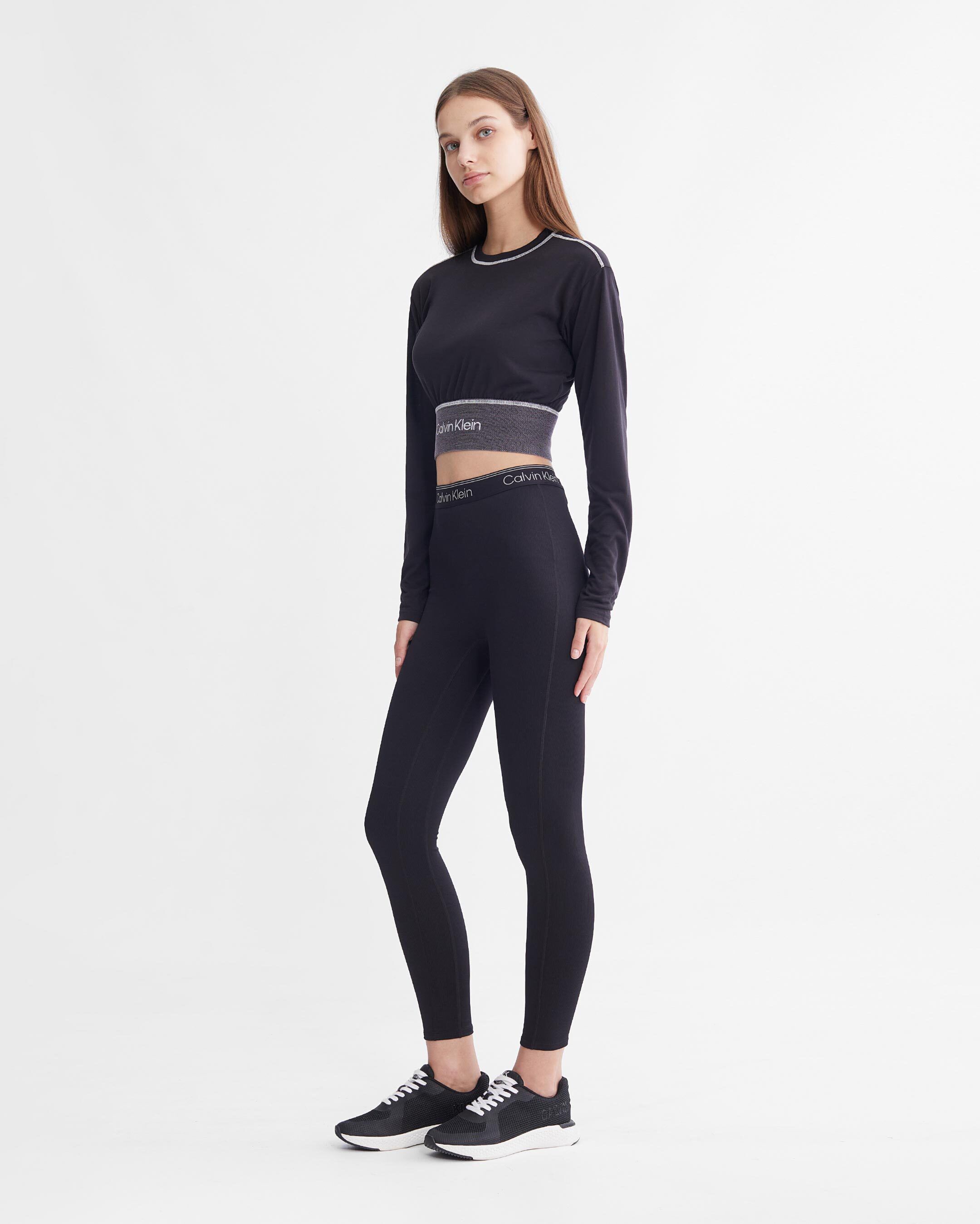 Ensemble sport hotsell calvin klein