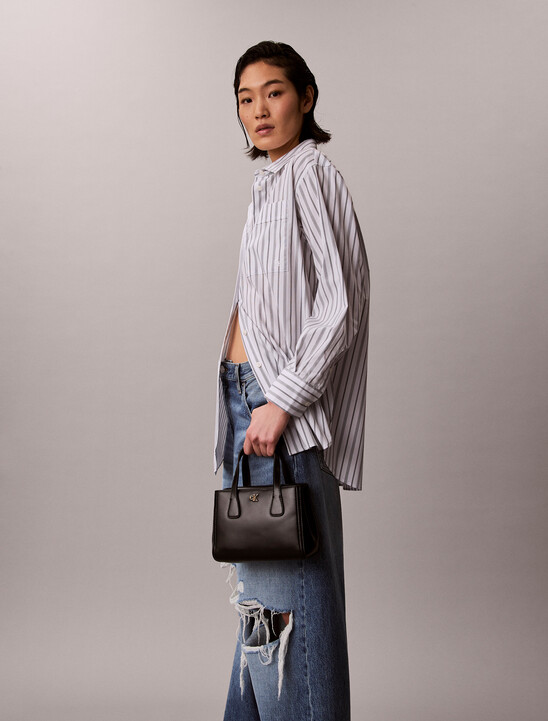 Refined 精緻斜背包