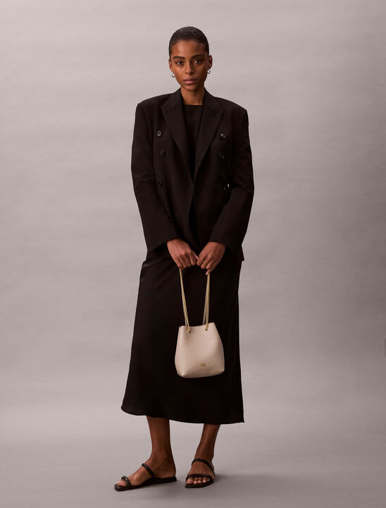 Minimal Monogram Chain Bucket Bag