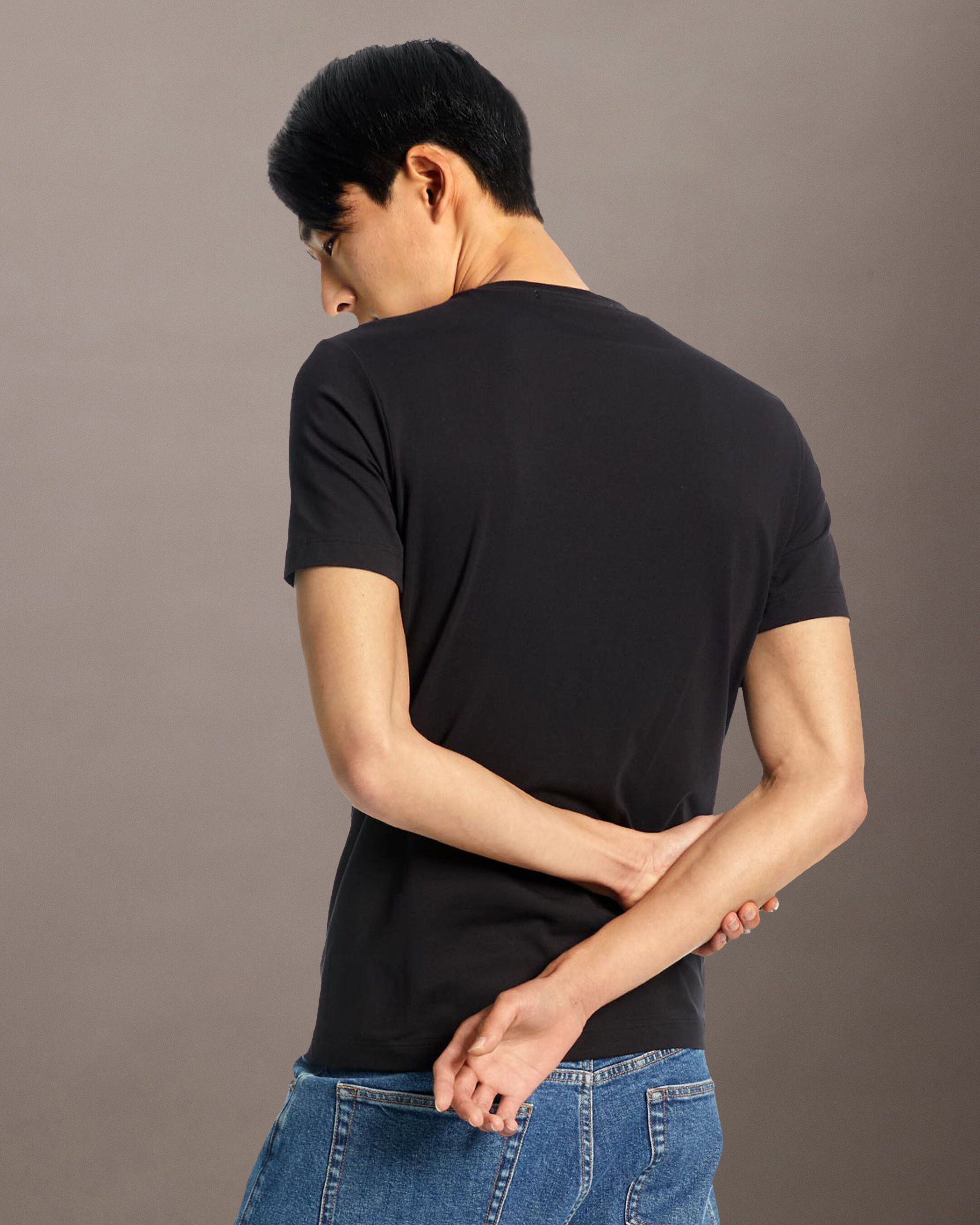 Institutional Logo Slim Tee | black | Calvin Klein Taiwan