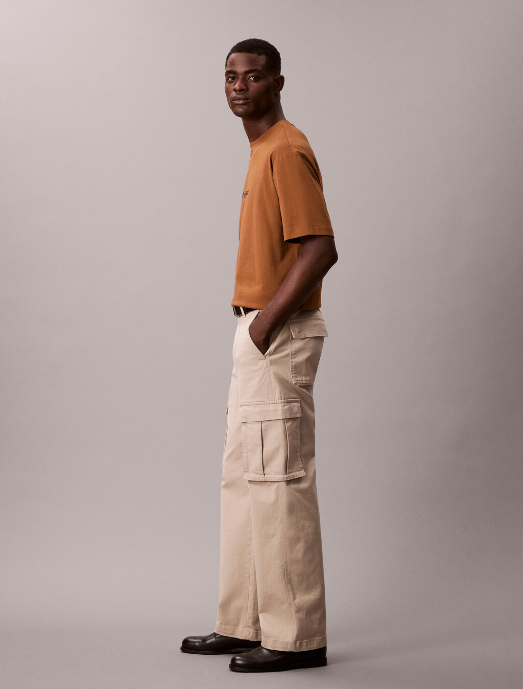 Calvin Logo 圓領上衣, Bronze Gold, hi-res