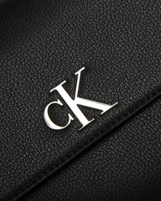 CKJ MINIMAL MONOGRAM 馬鞍包