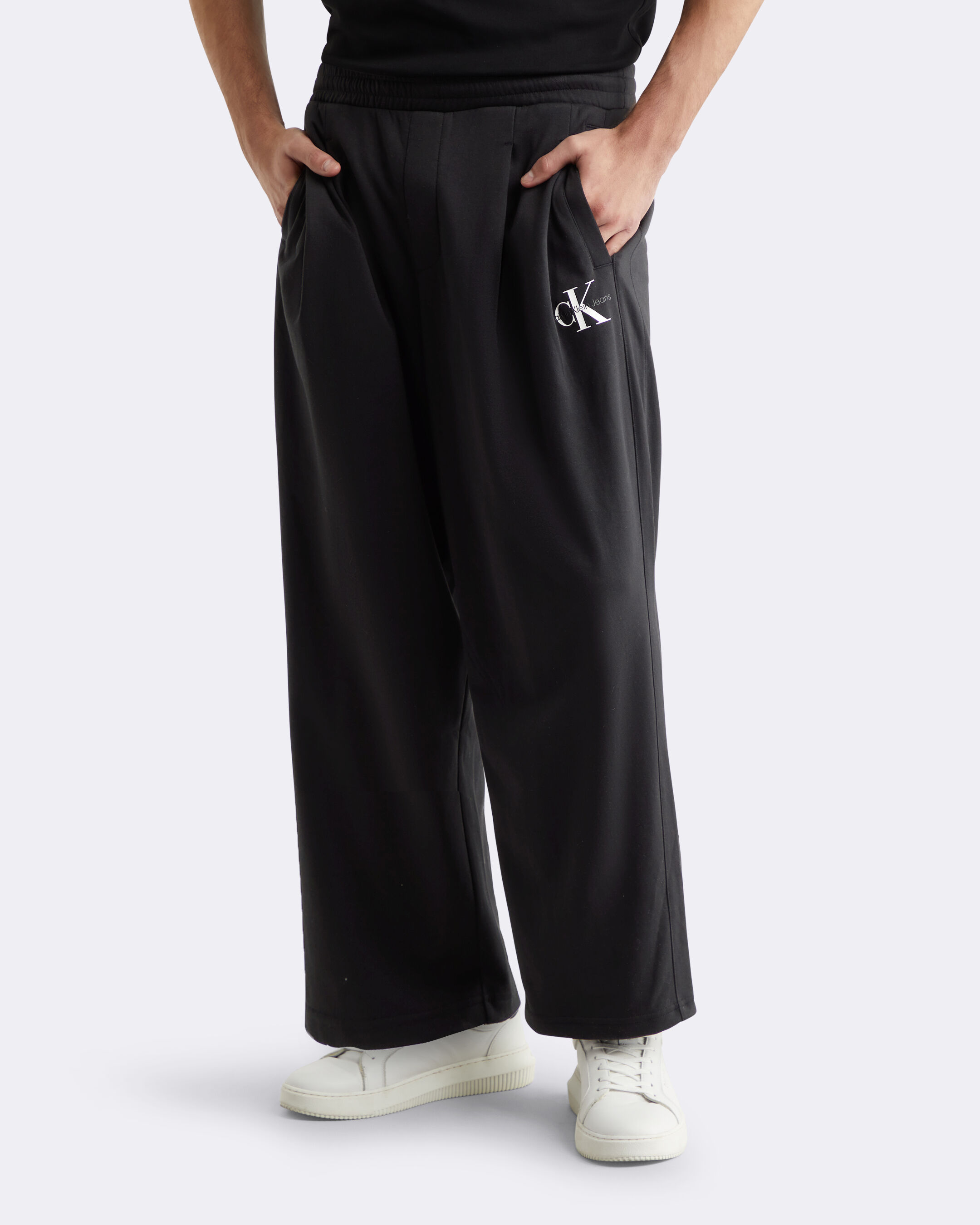 Pleated sweatpants hot sale