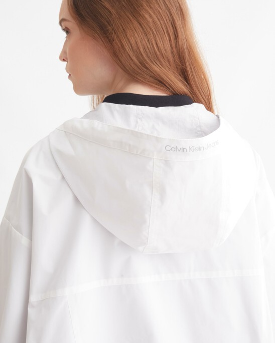 WINTER WHITES 風衣
