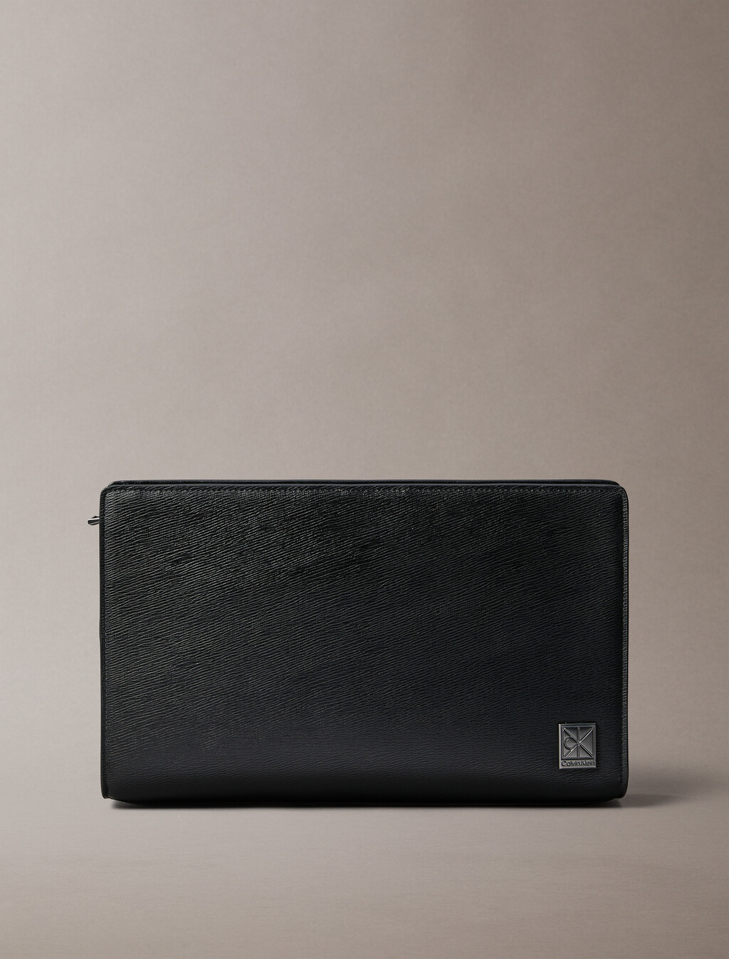 Saffiano 標誌拉鍊收納包附手把, Black, hi-res